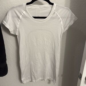 Lulu Lemon Women’s Swiftly Tech Shirt